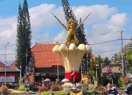 Objek wisata Bali Utara yang terkenal menyuguhkan panorama alam sangat menakjubkan. Mulai dari pantai, danau, air terjun, dan masih banyak lagi.